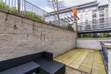 Ropewalk Court